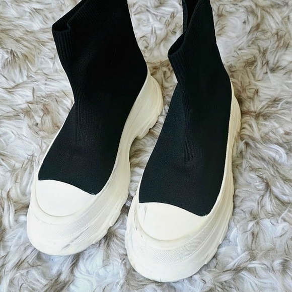 Breathable Soft Knit Boot Trendy Casual Sneakers Size 8.5 🌴✌️ - Picture 7 of 10